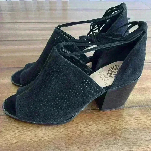 VINCE CAMUTO VC VASHA BLACK NUBUCK SANDAL PUMP HIGH HEEL Size 8M Lace Up - Picture 1 of 10